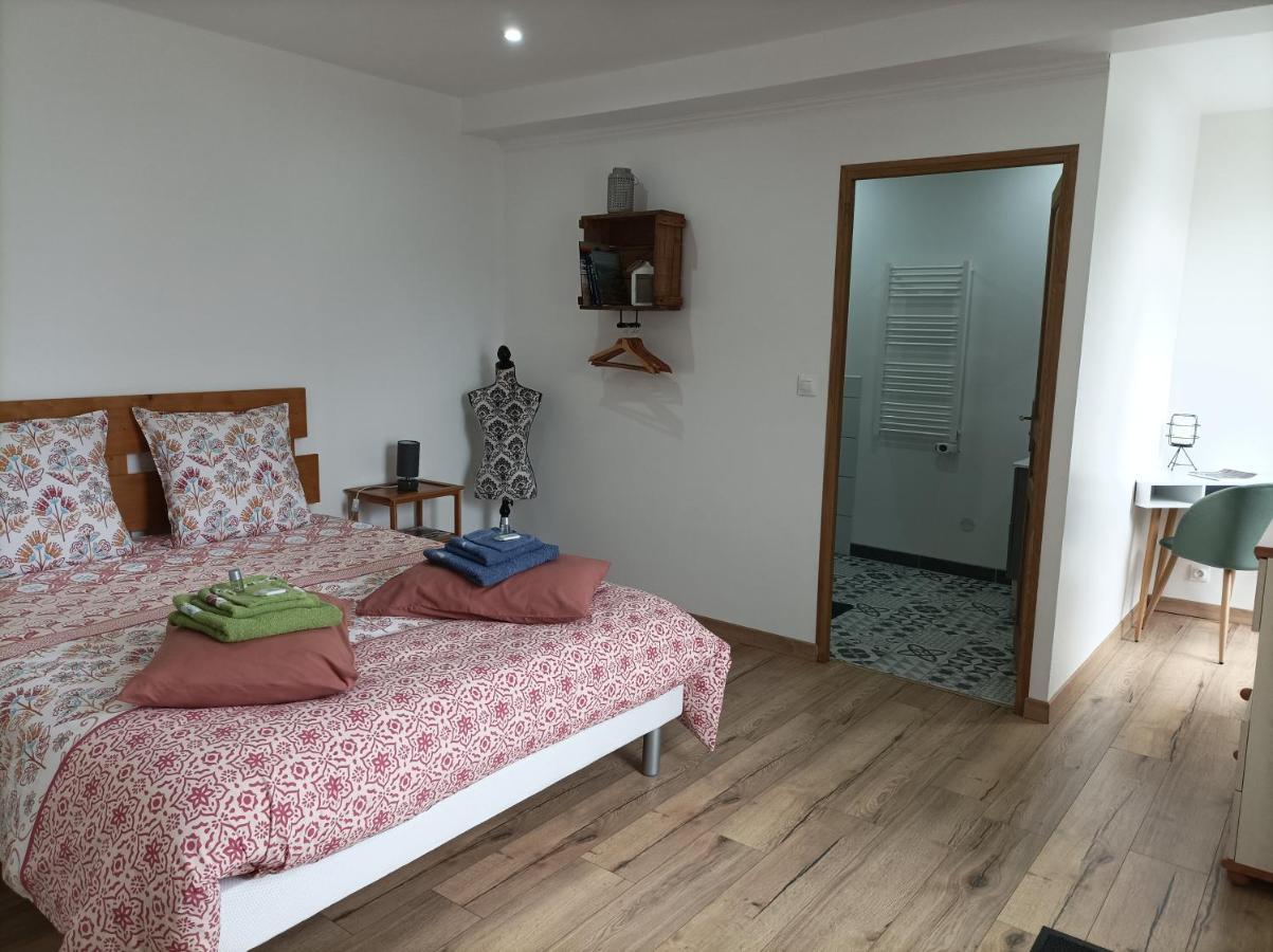 Les Muches Bed & Breakfast Bouzincourt Bagian luar foto